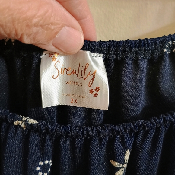 Siren Lily Navy and White Floral Maxi Dress - Picture 5 of 7